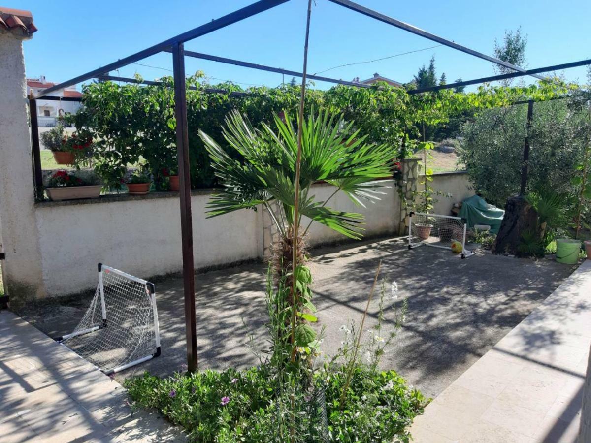 Apartman Igy Vinkuran Exterior foto